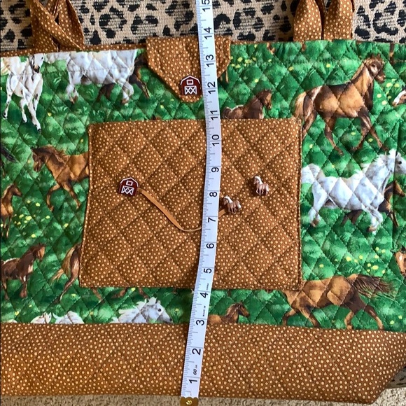 Hand sewn better than Vera Bradley horse tote NWOT - Picture 6 of 7